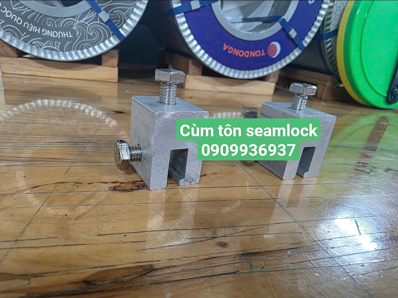 Cùm Tôn Seamlock: Giải Pháp Hoàn Hảo Cho Mái Lợp Hiện Đại